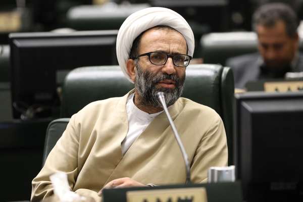 عضو هیئت رییسه مجلس: خروج از انپیتی همچنان یکی از گزینههای ماست