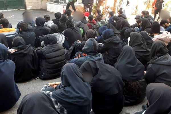 الجامعات الإيرانية تستجيب لدعوات الإضراب.. والطلاب يمتنعون عن الدراسة