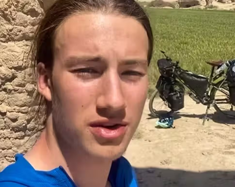 من الدراجة إلى الزنزانة.. اعتقال شاب فرنسي- ألماني في إيران يشعل أزمة جديدة مع أوروبا