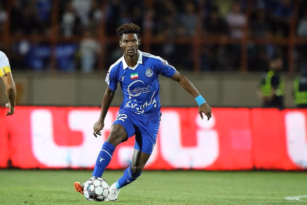 پس از قتلعام ایرانیان توسط جمهوری اسلامی؛ دیدیه اندونگ قراردادش را با استقلال فسخ کرد