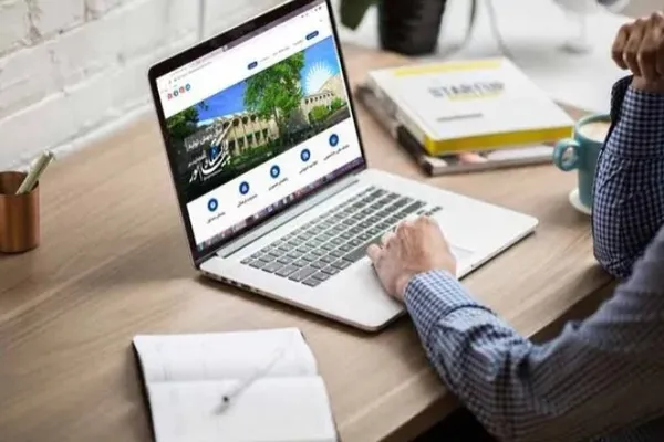 معاون وزیر علوم: دسترسی دانشگاهیان به اینترنت بینالمللی از اساتید شروع میشود