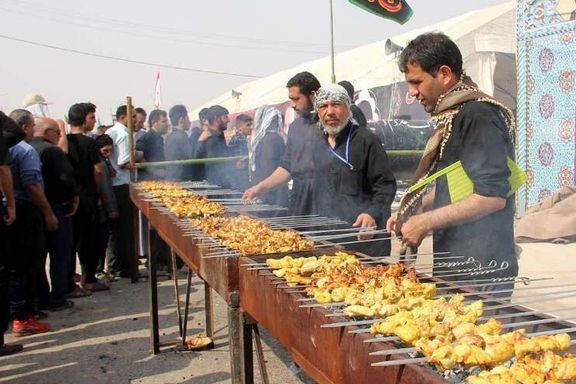 گمرک ایران: برای اربعین ۳۰هزار تن موادغذایی و ۸۰۰هزار لیتر بنزین به عراق منتقل میشود