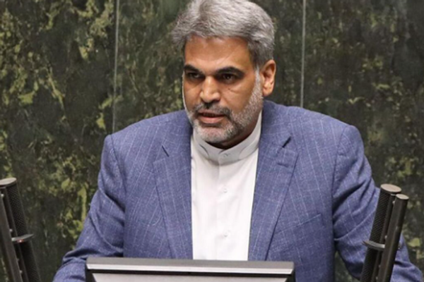 توسلی، نماینده مجلس: بعد از جلسه غیرعلنی و بینتیجه با تیم اقتصادی دلار ۲۰۰۰ تومان گران شد