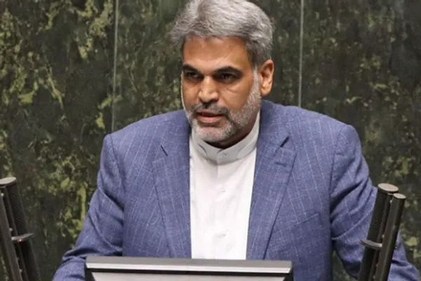 توسلی، نماینده مجلس: بعد از جلسه غیرعلنی و بینتیجه با تیم اقتصادی دلار ۲۰۰۰ تومان گران شد