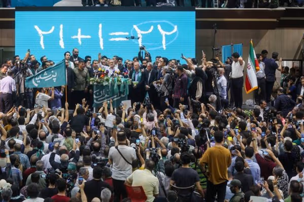 کمیته سیاسی جبهه اصلاحات: مردم میان احساس ناامنی و نگرانی نسبت به آینده سرگردانند