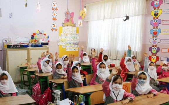 معاون آموزش ابتدایی: مدارسی که معلم ندارند، معاونان مدارس کلاسها را اداره میکنند