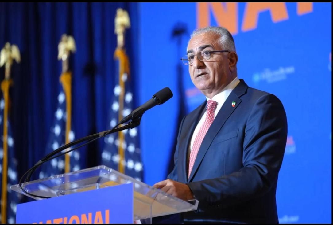 شاهزاده پهلوی: از همه شما می‌خواهم به صورت گروهی یک‌شنبه ساعت شش عصر به خیابان‌ها بروید