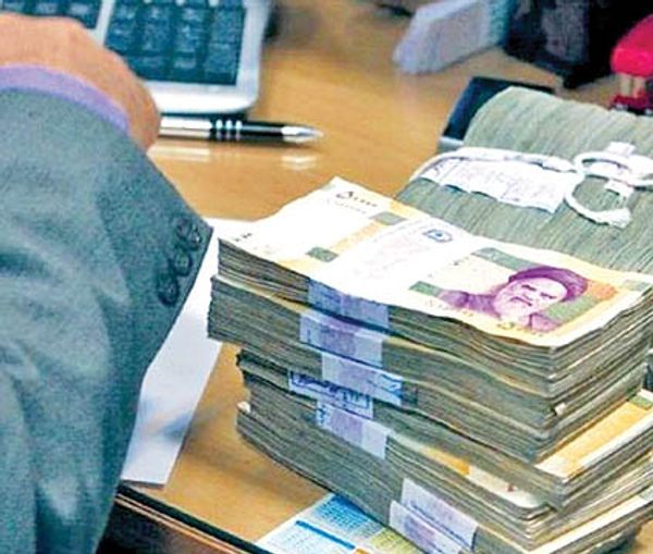 خاص: الحرس الثوري يجبر المصارف الإيرانية على تخصيص قروض خاصة للموالين للنظام