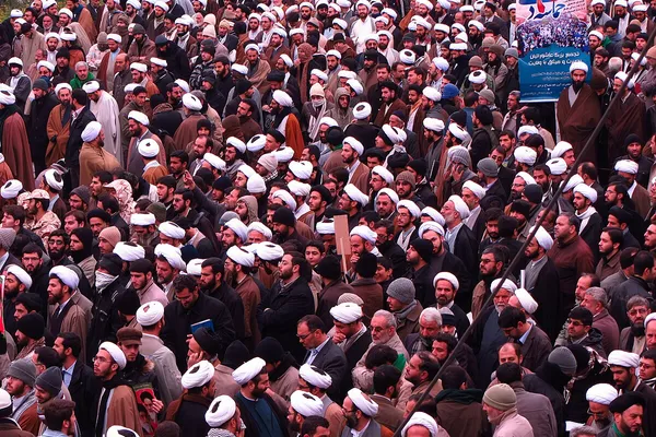 بولتن آموزشی حوزه علمیه: اسلام ایران را نابود نکرده، باعث شکوفایی آن شده