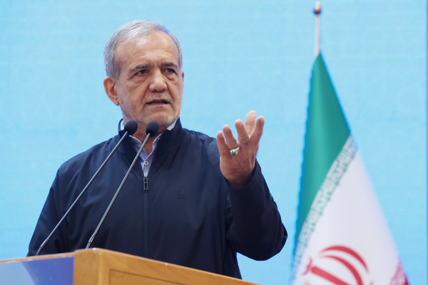 Iranian president slams parliament amid economic crisis