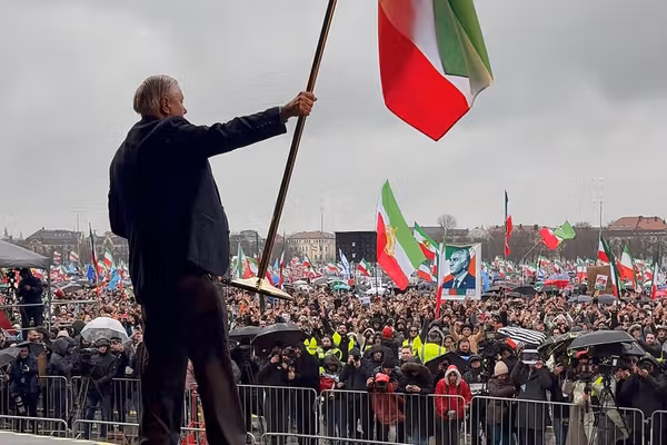 ليندسي غراهام: تحرك ترامب ضد إيران قد يصنع لحظة شبيهة بسقوط جدار برلين