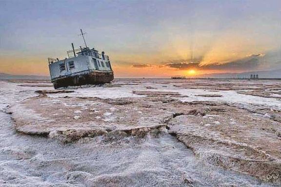 ایران در محاصره فجایع زیستمحیطی؛ تبدیل دریاچه ارومیه به باتلاق در شهریور و مرگ گاوخونی