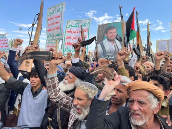 Houthi supporters take part in a demonstration in solidarity with Palestinians in the Gaza strip, in Sanaa, Yemen March 17, 2025.