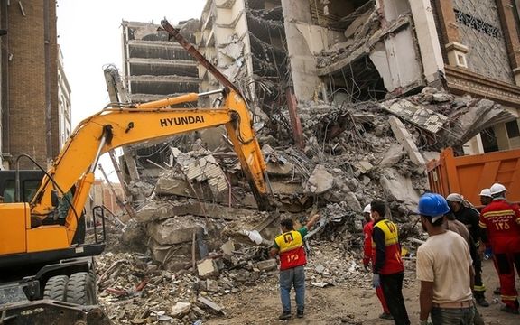 Another Part Of Abadan’s Collapsed Building Falls