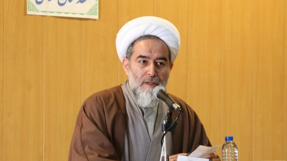 نماینده خامنهای در دانشگاههای البرز: هیچ معادلهای در دنیا بدون ایران به نتیجه نمیرسد