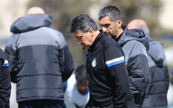 محمد نوازی علیه مدیریت استقلال؛ تمرکز بازیکنان را قبل از دربی بهم ریختند