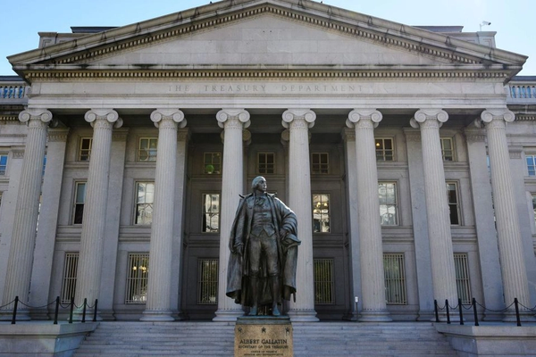 الولايات المتحدة تفرض عقوبات على شبكة لتوريد وقود الصواريخ الباليستية لإيران