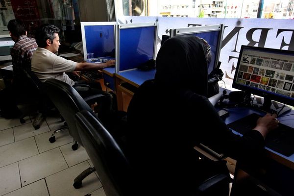 Iranians Face Large Internet Rate Increases Due To Inflation