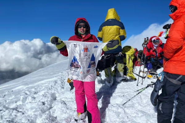 اختفاء متسلقين إيرانيين اثنين في منطقة إيسيك كول في قرغيزستان