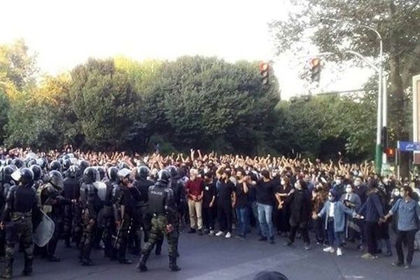Switzerland Calls On Iran To Exercise Restraint Over Protests
