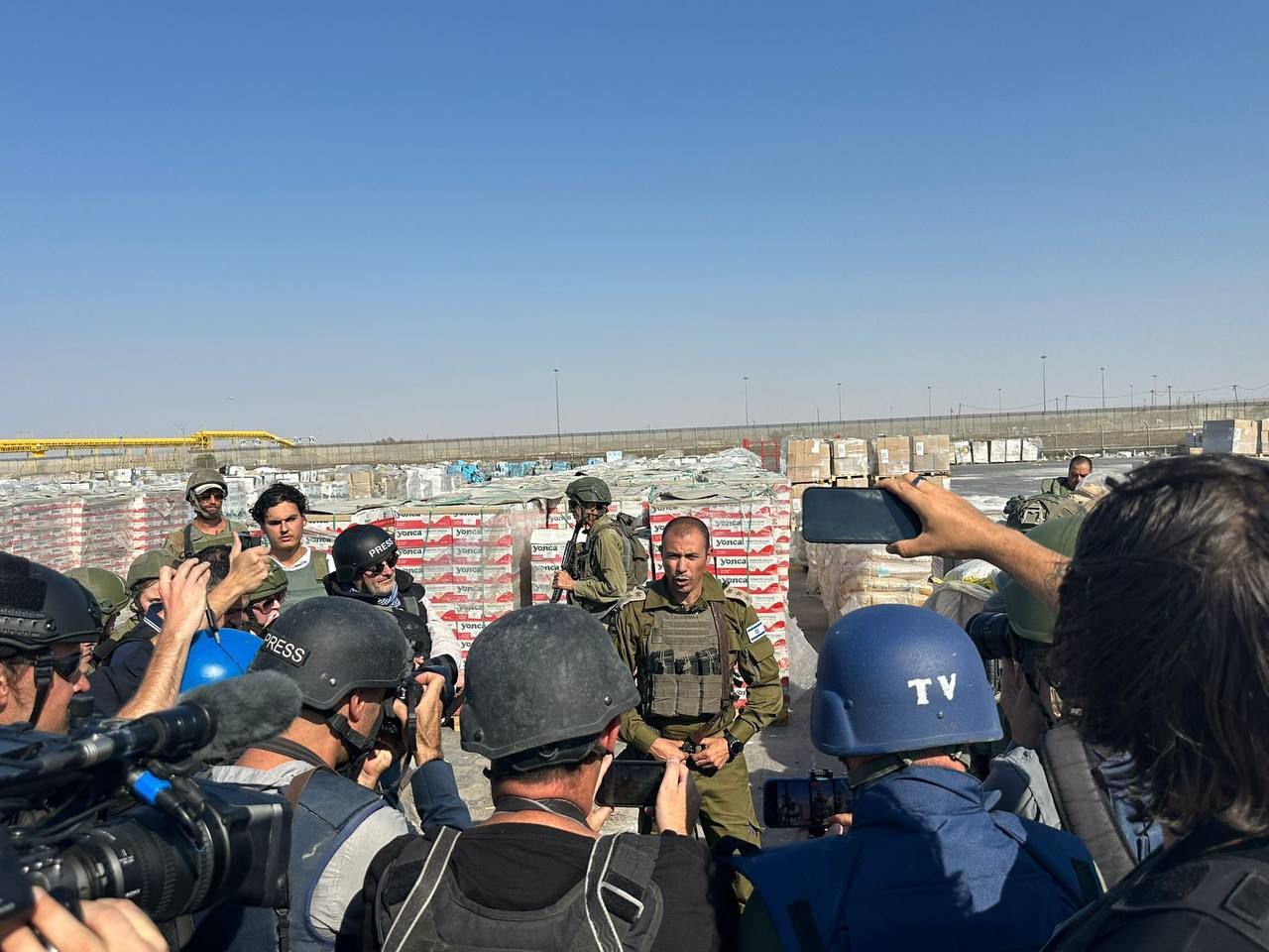 وزارت خارجه اسرائیل: حماس و سازمان ملل از توزیع کمک‌ها در غزه جلوگیری می‌کنند