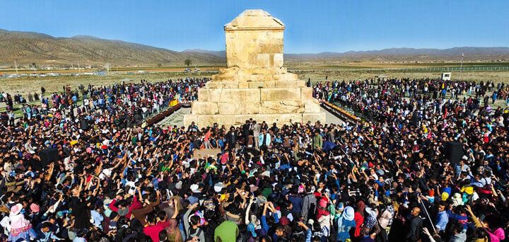 جمهوری اسلامی باز هم پاسارگاد و تخت‌جمشید را در «روز کوروش» تعطیل کرد