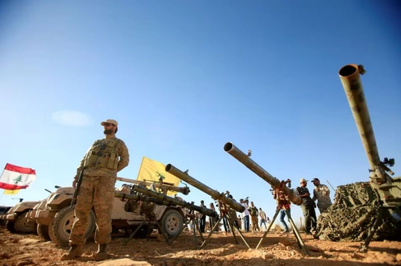 إسرائيل تحذر من تسريع إيران إرسال الأسلحة إلى حزب الله اللبناني "برا وبحرا وجوا"