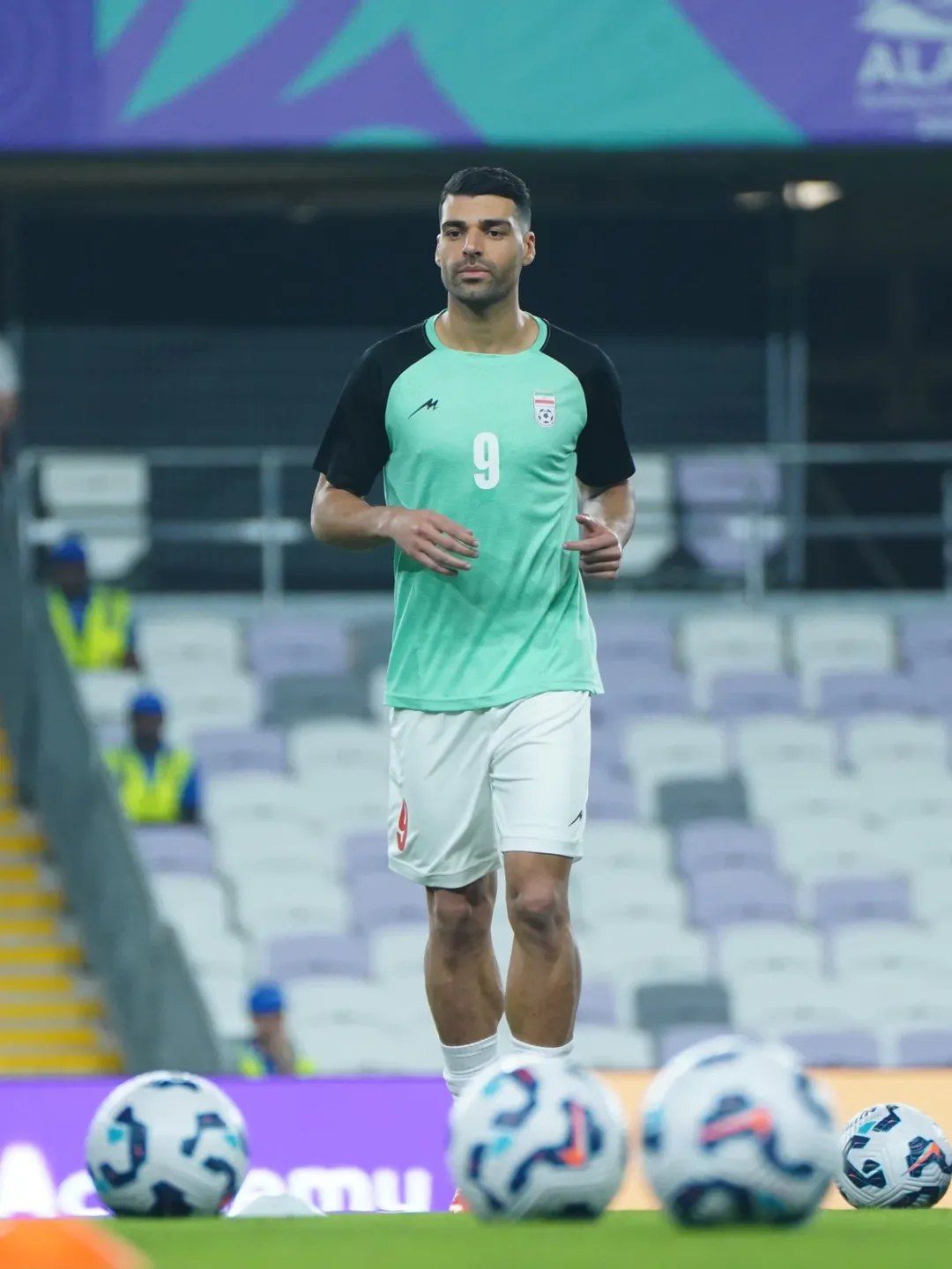 حمله خبرگزاری سپاه به مهدی طارمی پس از انتقاد تند به جمهوری اسلامی بابت وضعیت فوتبال ایران