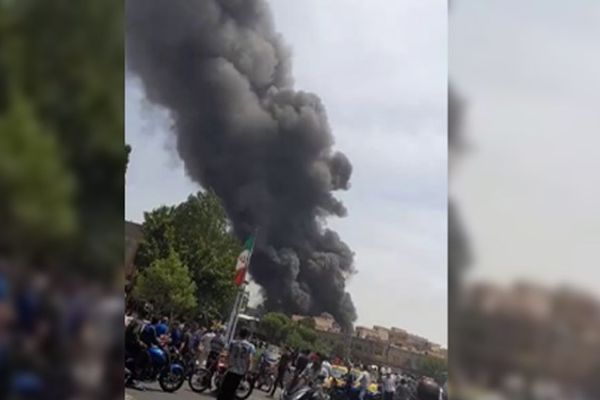 Seventeen Injured As Blaze Engulfs Tehran Warehouse