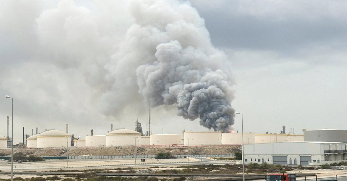 Iran threatens Hormuz lifeline after oil drops on Trump hint