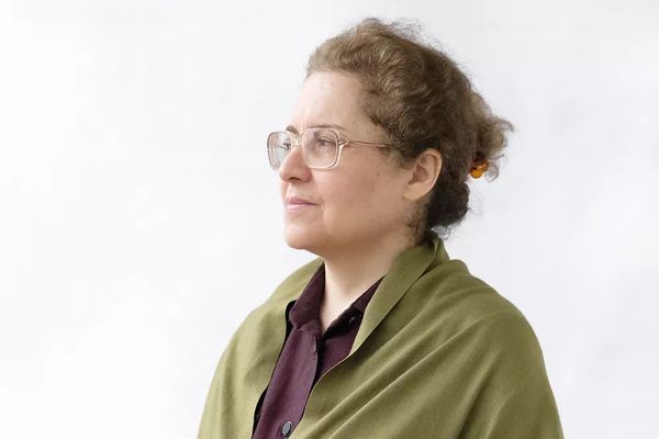 Jailed Scholar Urges Global Action Against Iranian Women's Oppression