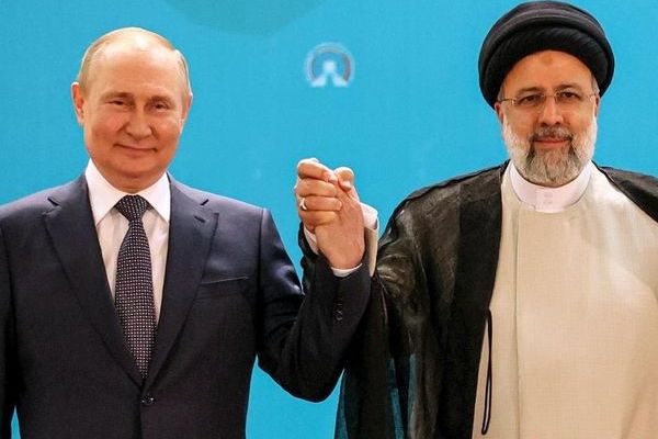 الدعم الإيراني الكامل لروسيا؛ مكالمة رئيسي الهاتفية مع بوتين، وزيارة رادان لموسكو