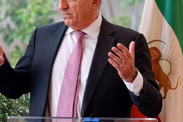 شاهزاده رضا پهلوی: با دلار ۱۲۰ هزار تومانی حتی مهاجرت برای جوانان محال شده است