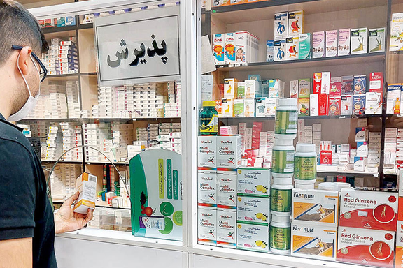 رییس شورای عالی داروخانهها: هیچ کجا درمان را به اعتقاد و پوشش بیمار ربط نمیدهند