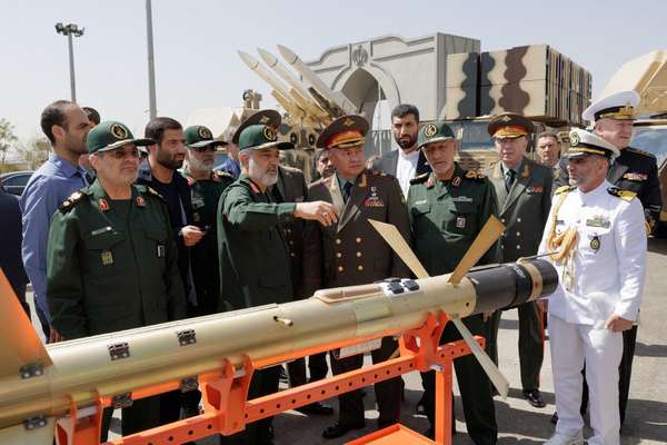 Russia's Defense Minister Highlights Advancing Relations With Iran