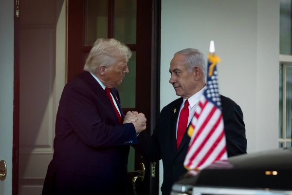 "نيويورك تايمز": "إشارات من طهران" عطلت دعما أميركيا لهجوم إسرائيل على منشآت إيران النووية