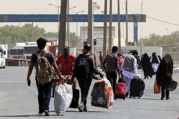 کاربران افغان با راهاندازی کارزار «تحریم کالای ایرانی» به اخراج مهاجران اعتراض کردند