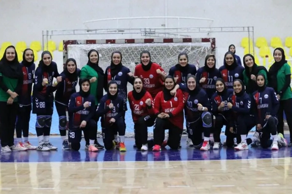 برای دومین دوره متوالی؛ سنگ آهن بافق، قهرمان لیگ برتر هندبال زنان ایران