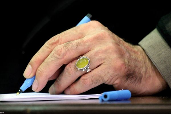 Khamenei adds foreign minister, IRGC Quds chief to war heritage foundation board