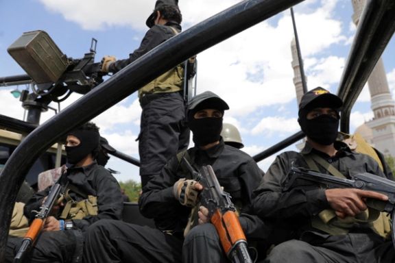 حوثیها با موشکهای بالستیک به یک کشتی چینی در دریای سرخ حمله کردند