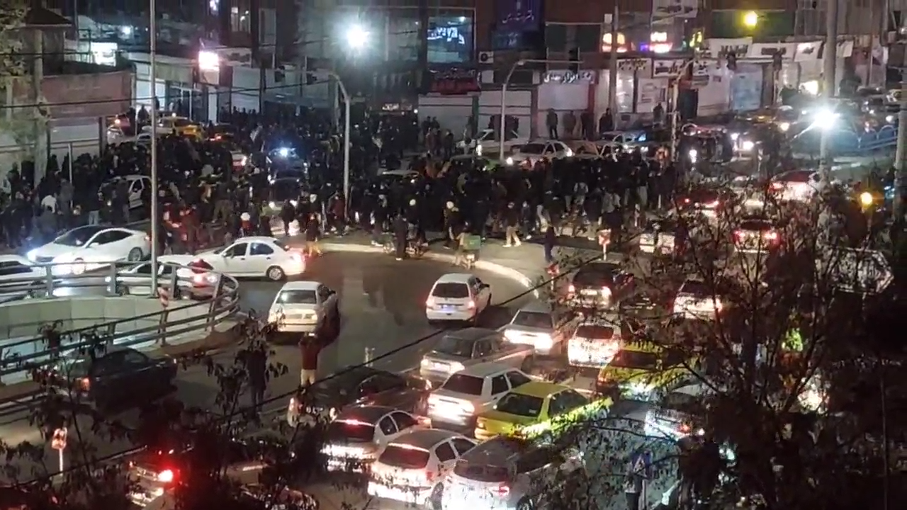 Evening demonstrations grip Iran as internet access shut down