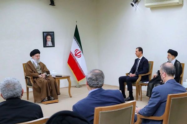 خامنئي خلال لقائه بشار الأسد: يجب أن لا نترك علاقات البلدين تضعف