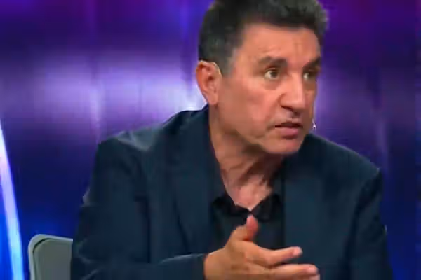 حمله قلعهنویی به علی دایی: دلیلی نمیشود شما اگر بازیکن بزرگی بودهای، مربی خوبی هم باشی