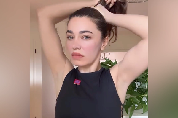 غزاله شارمهد تنتقد ألمانيا وأمیركا وتطالب بتأكيد خبر إعدام والدها