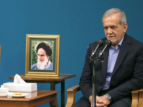 مسعود پزشکیان: فضای مجازی با توجه به سخنان خامنهای مدیریت شود