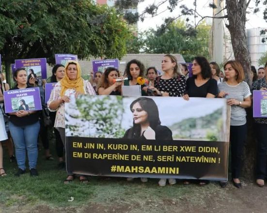 حمایت گسترده از اعتراضات ایران در ترکیه با وجود سکوت مقامهای رسمی؛ پیام دمیرتاش از زندان