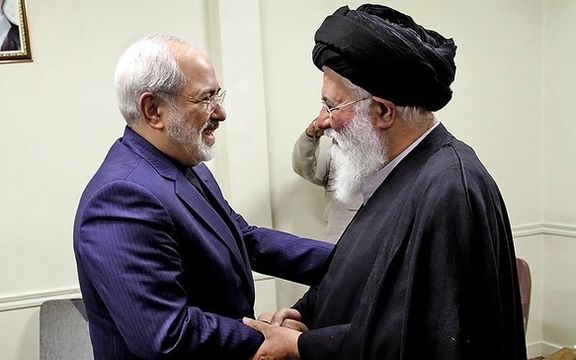 امام جمعه مشهد: در جلسات سورچرانی وین دیپلماسی را پیش گرفتید و ذلیل شدید