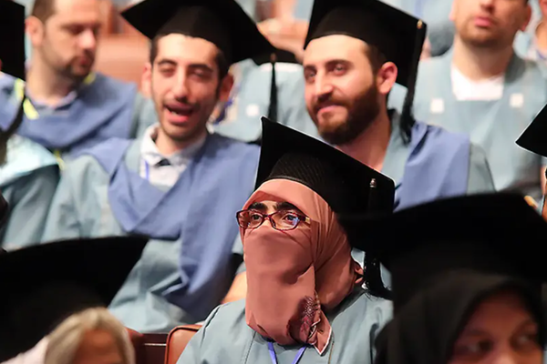 تسريب صوتي حول استعانة النظام الإيراني بطلاب أجانب لـ"خلق موالين" لطهران حول العالم