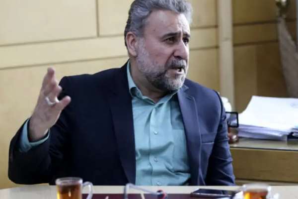 برلماني إيراني سابق: إجمالي السرقات في قضايا الاختلاس الكبرى يصل إلى 57 مليار دولار