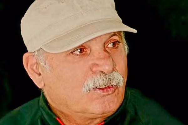 پیکر پرویز قلیچخانی به مراکز علمی اهدا میشود و مراسم خاکسپاری برگزار نخواهد شد